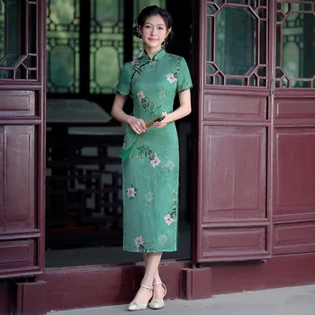 Жена традиционното китайското зелена рокля с флорални принтом, ретро яка-часова, Ципао, дълга тънка Чонсам с висока цепка