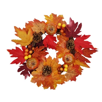 Изкуствен венец от есенни кленов листа, изкуствена тиква от стиропор, венец за входната врата на фермерска къща, входната врата, на Празника на Реколтата в Ден на благодарността